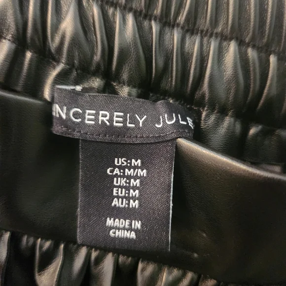 Skirt - Picture 3 of 5